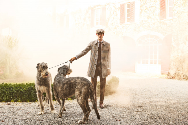 𝑨𝑹K𝑯𝑨𝑴 wolfhounds for 𝑳𝑼𝑰𝑮𝑰 𝑩𝑰𝑨𝑵𝑪𝑯𝑰 𝑺𝑨𝑹𝑻𝑶𝑹𝑰𝑨 2024 Fall/Winter campaign