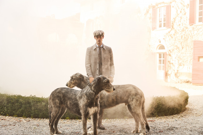𝑨𝑹K𝑯𝑨𝑴 wolfhounds for 𝑳𝑼𝑰𝑮𝑰 𝑩𝑰𝑨𝑵𝑪𝑯𝑰 𝑺𝑨𝑹𝑻𝑶𝑹𝑰𝑨 2024 Fall/Winter campaign 📸
