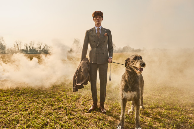 𝑨𝑹K𝑯𝑨𝑴 wolfhounds for 𝑳𝑼𝑰𝑮𝑰 𝑩𝑰𝑨𝑵𝑪𝑯𝑰 𝑺𝑨𝑹𝑻𝑶𝑹𝑰𝑨 2024 Fall/Winter campaign 📸